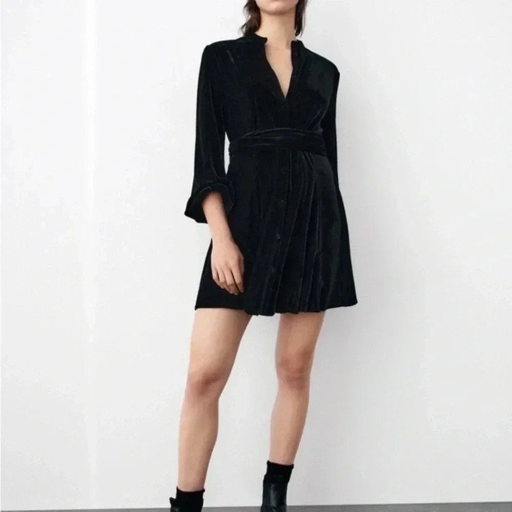 Zara mini black velvet dress Small 4786/352